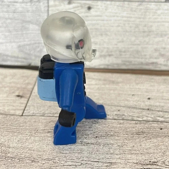 McDonalds Toy LEGO Mr. Freeze Mini-Figure 2008 Figure Batman 3” Tall - Picture 6 of 8